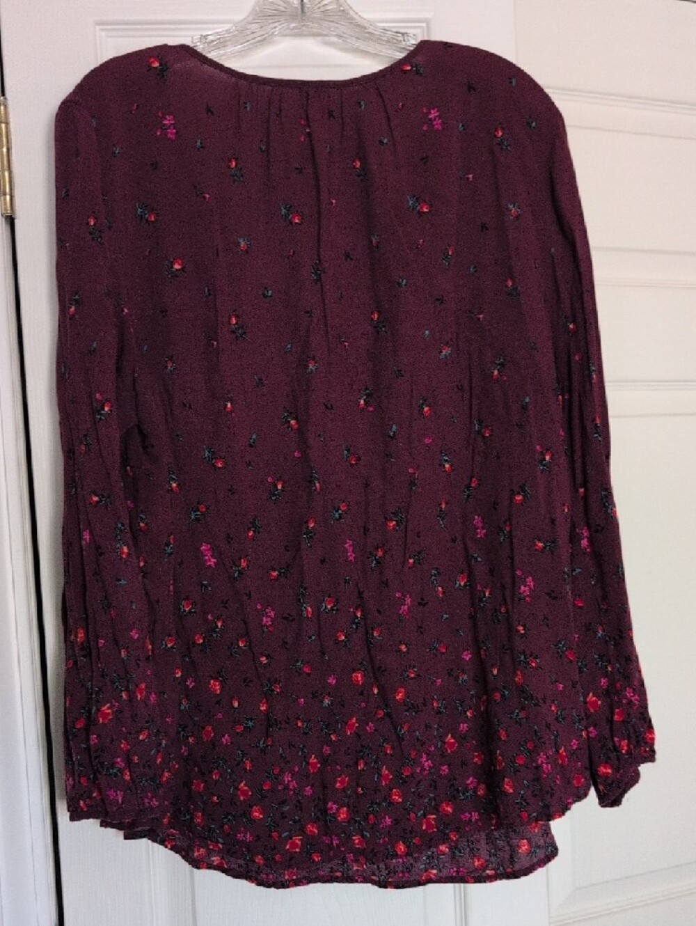 Old Navy Maroon Floral V-Neck Blouse - Picture 4 of 6